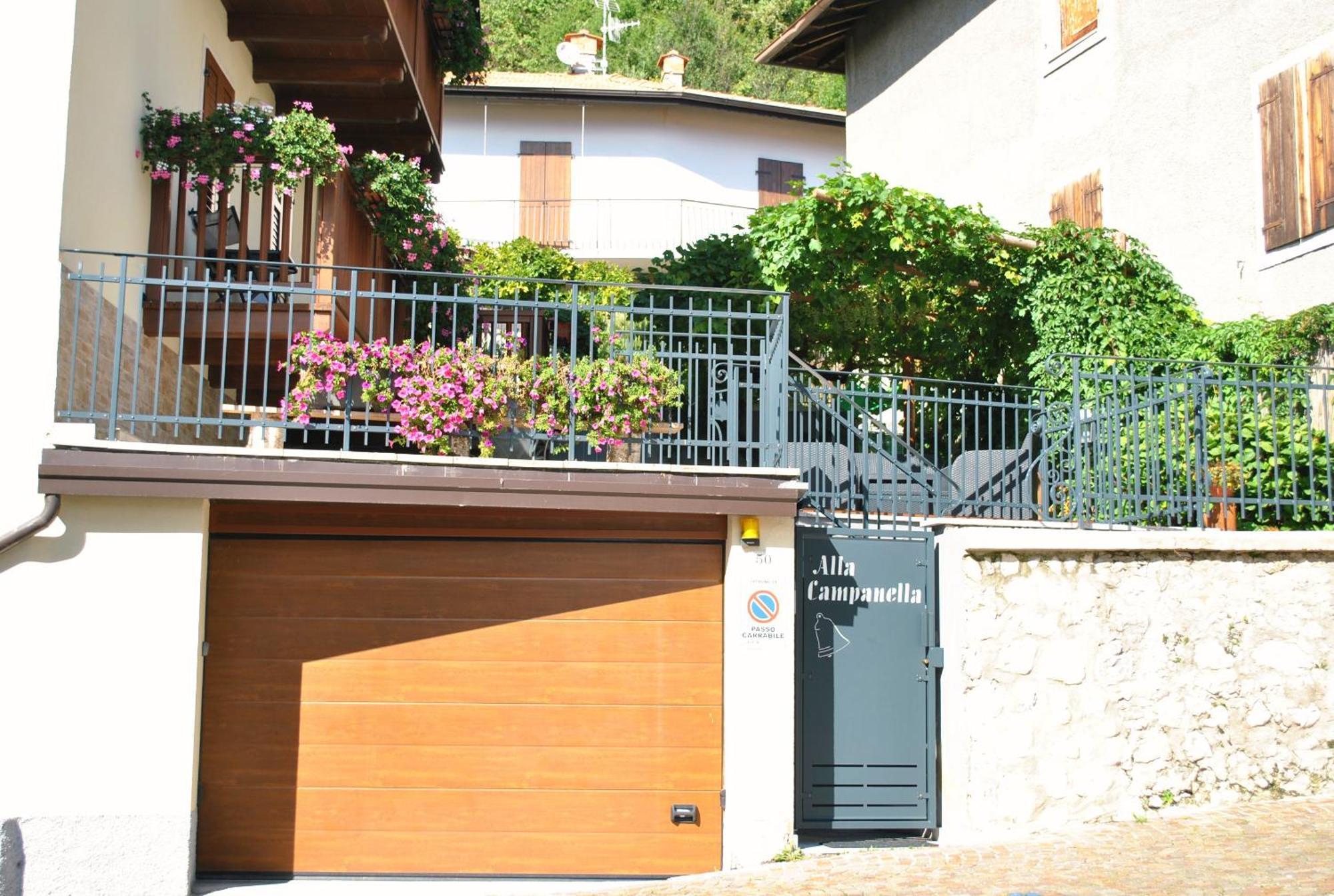 Alla Campanella Riva del Garda Exterior photo