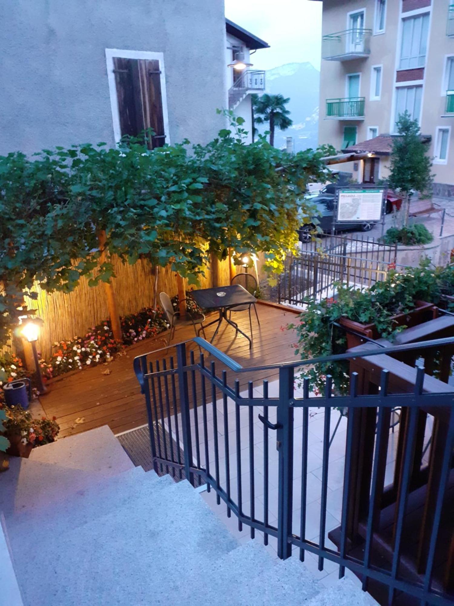 Alla Campanella Riva del Garda Exterior photo
